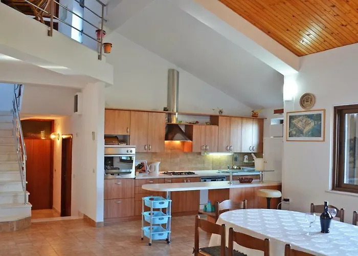 Apartament Leone Slatine