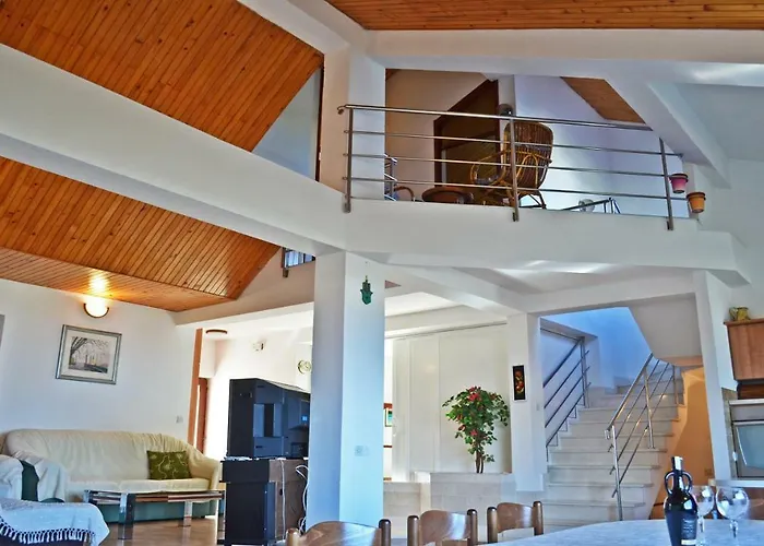 Apartament Leone Slatine