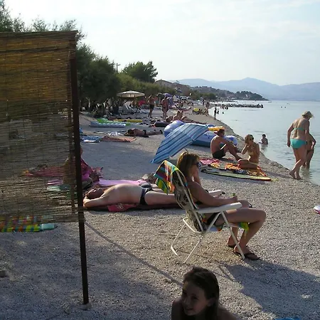 Leone Apartman